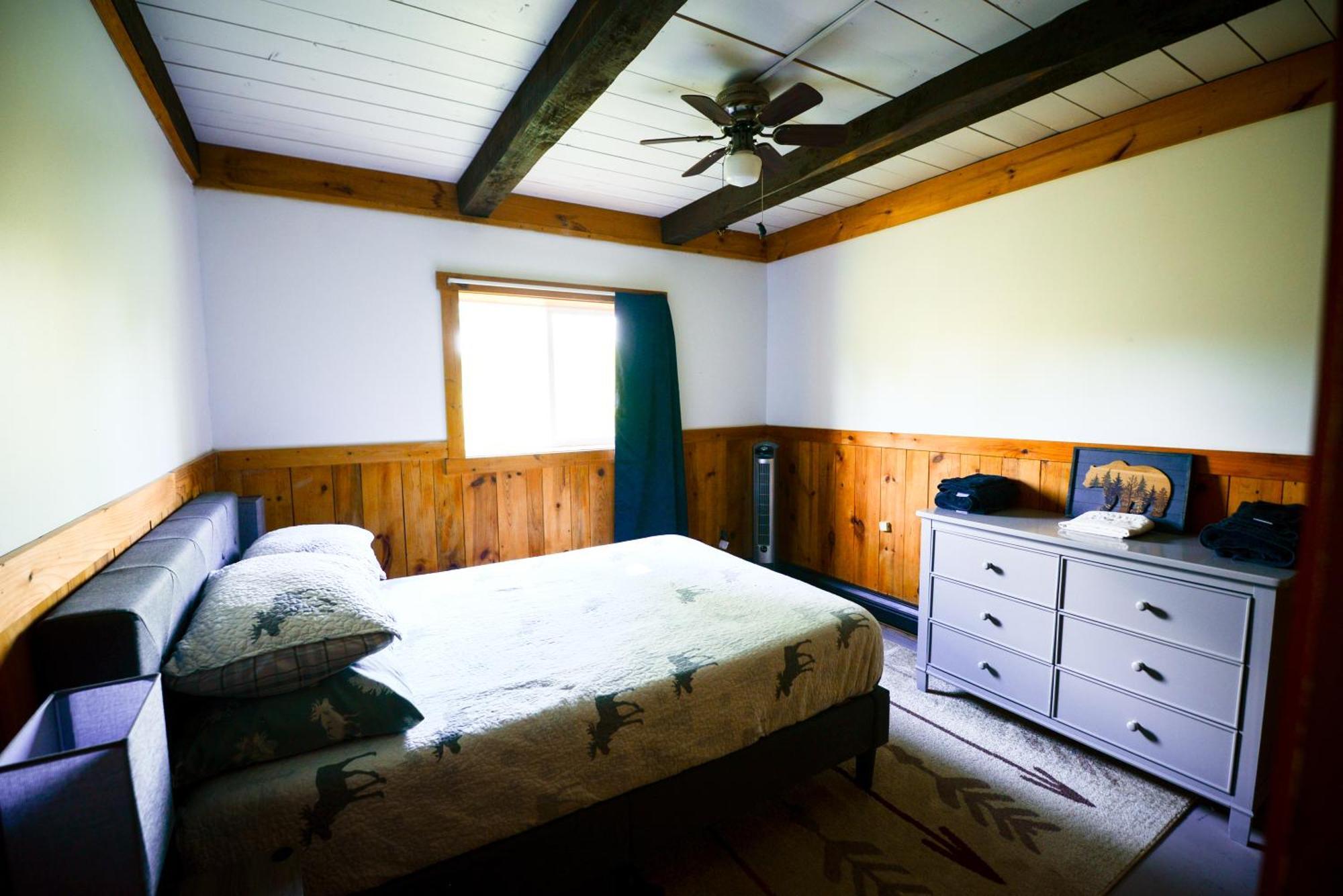 Cozy Cabin With Hottub At Cloverdale Cabins Hinckley Exterior foto